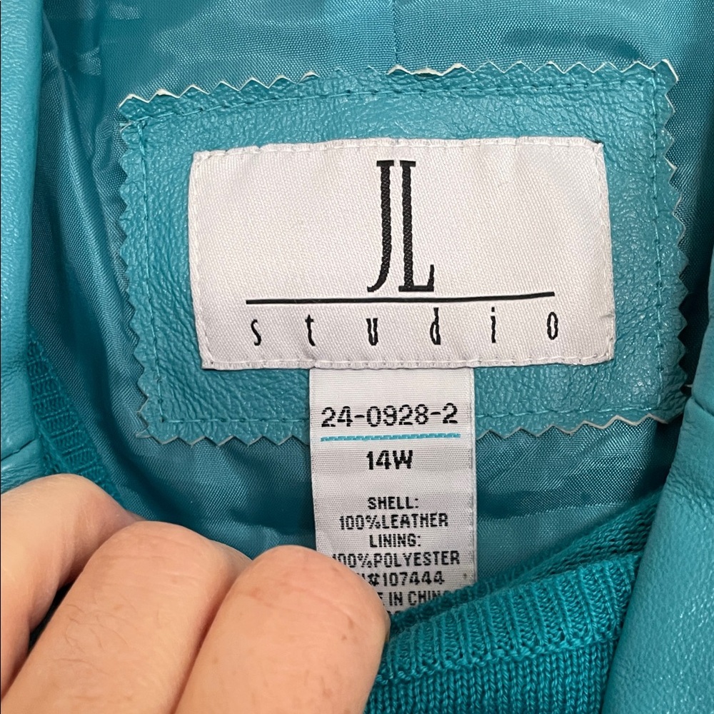 Vintage Teal Women's Leather Jacket with matching shell - Picture 2 of 9
